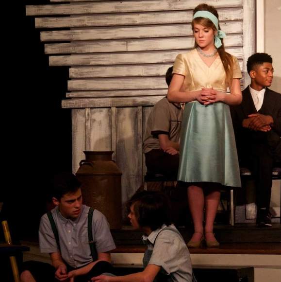 Meet your Posher, Elizabeth - Picture 5 of 10